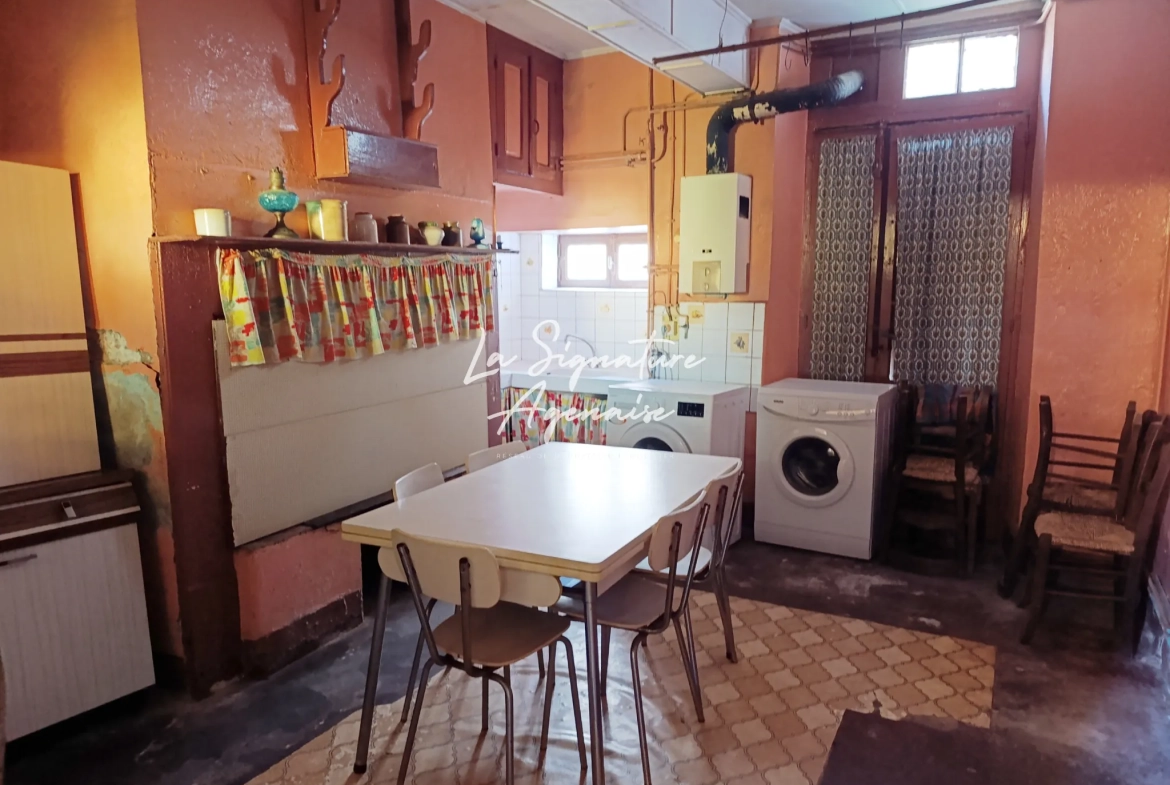 Grande propriété de 225,50 m² avec terrain, dépendances et garage à Sérignac-sur-Garonne 