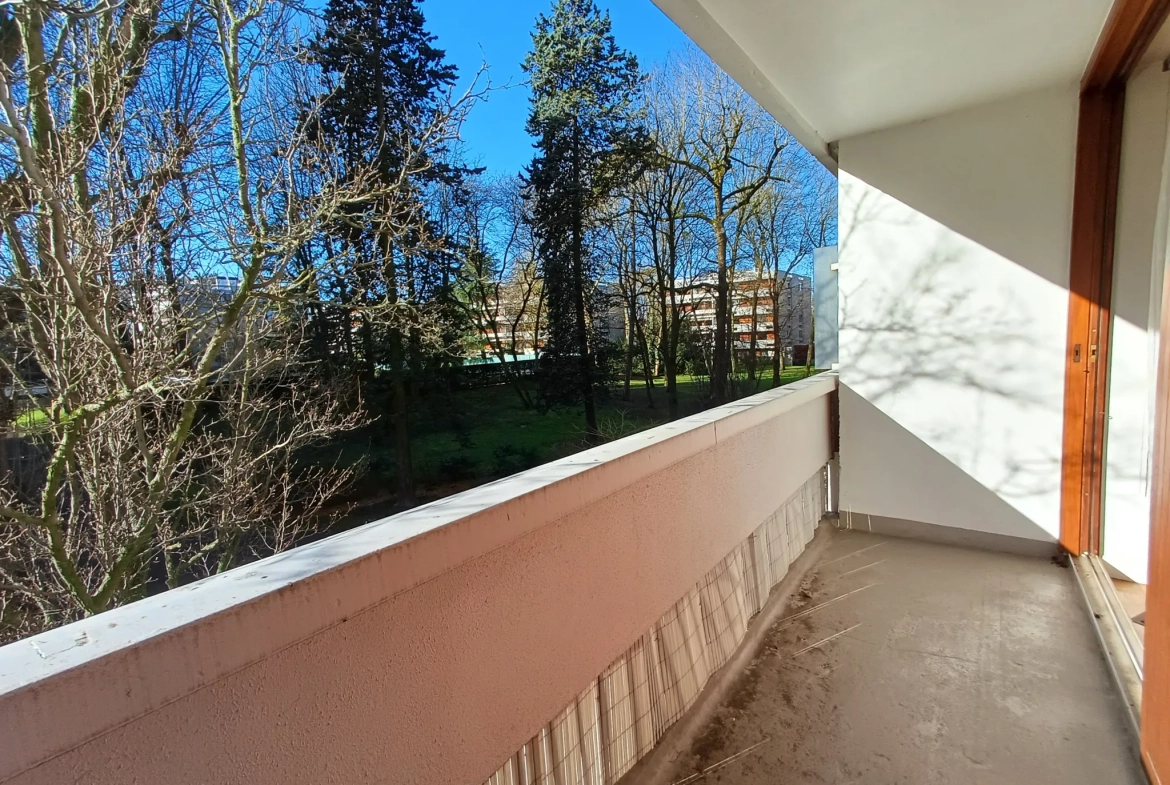Appartement 3 pièces à Draveil avec balcon, parking et résidence sécurisée 