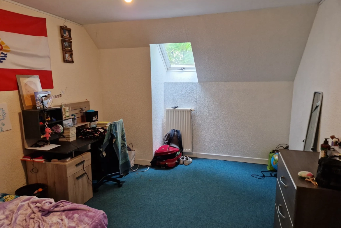 Maison de 110m² avec jardin et garage en centre-ville d'Autun 