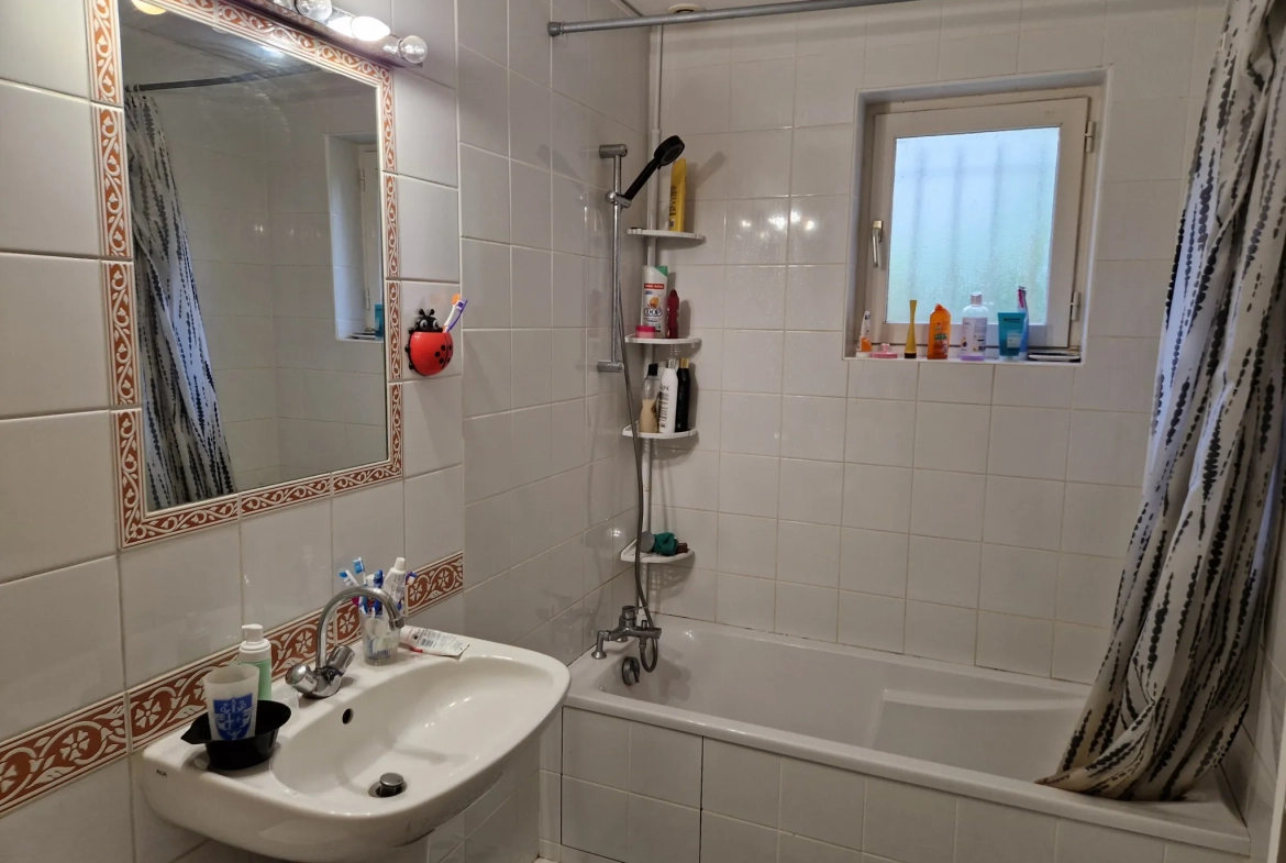 Maison de 110m² avec jardin et garage en centre-ville d'Autun 