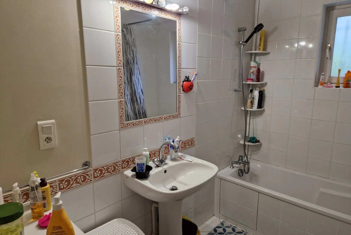 Maison de 110m² avec jardin et garage en centre-ville d'Autun 