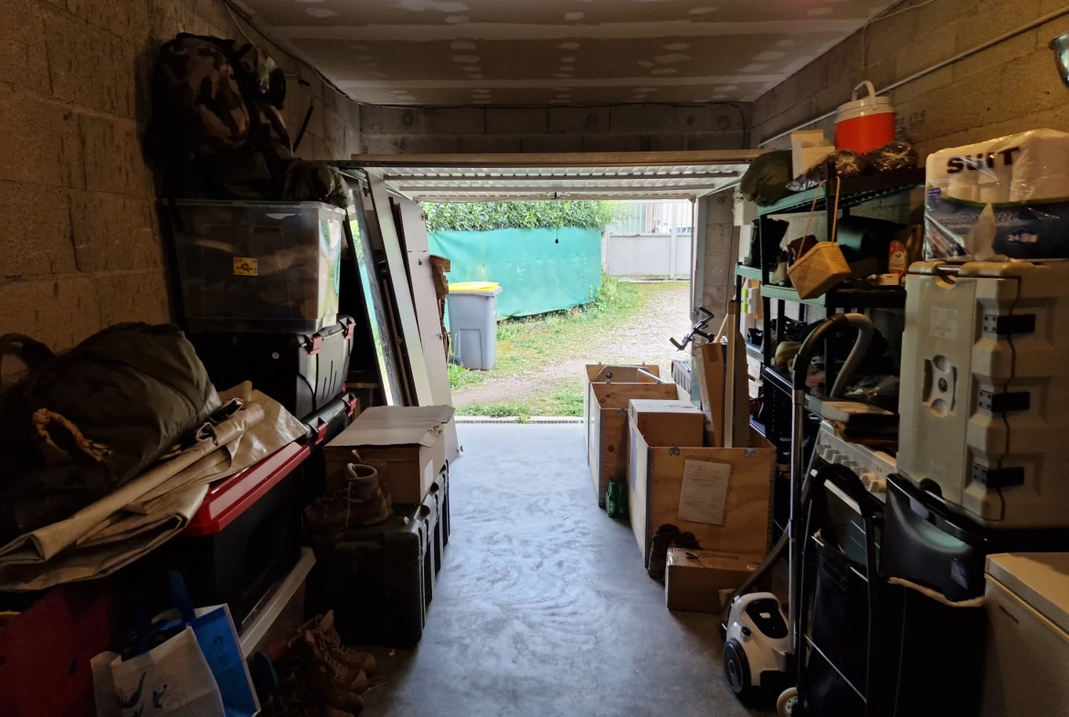 Maison de 110m² avec jardin et garage en centre-ville d'Autun 