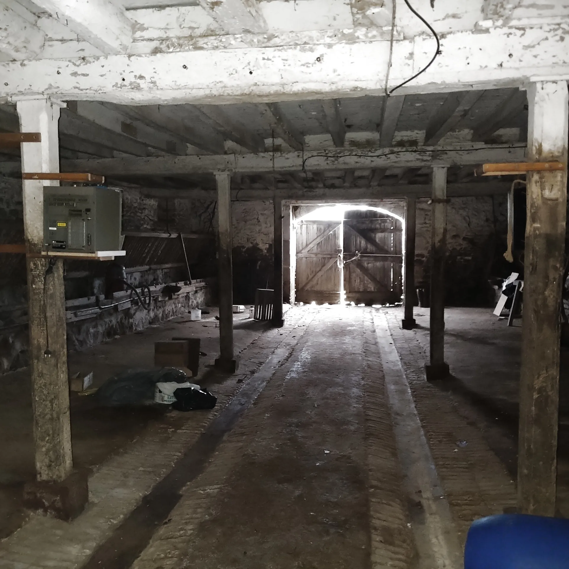 Ancien corps de ferme à vendre à Villaines la Juhel en Mayenne 