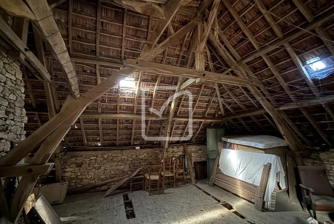 Charmante maison en pierre avec grand potentiel à Fajoles - Opération de rénovation 