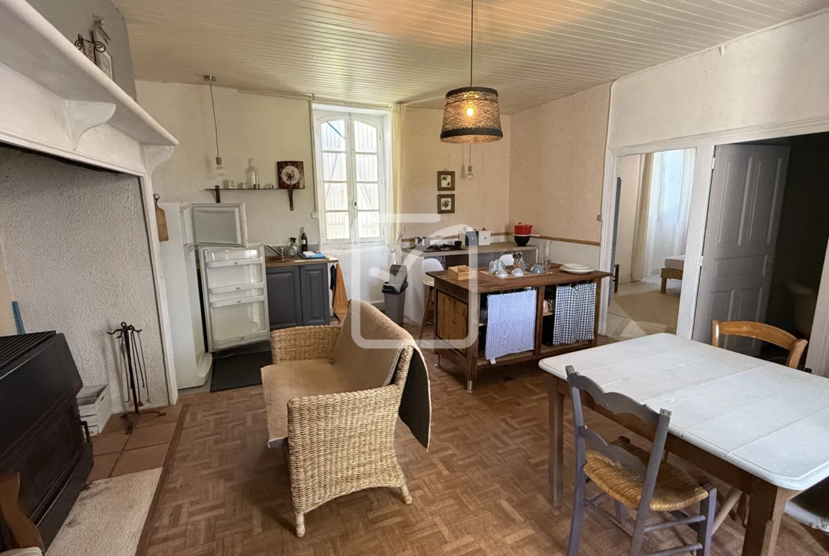 Charmante maison en pierre avec grand potentiel à Fajoles - Opération de rénovation 