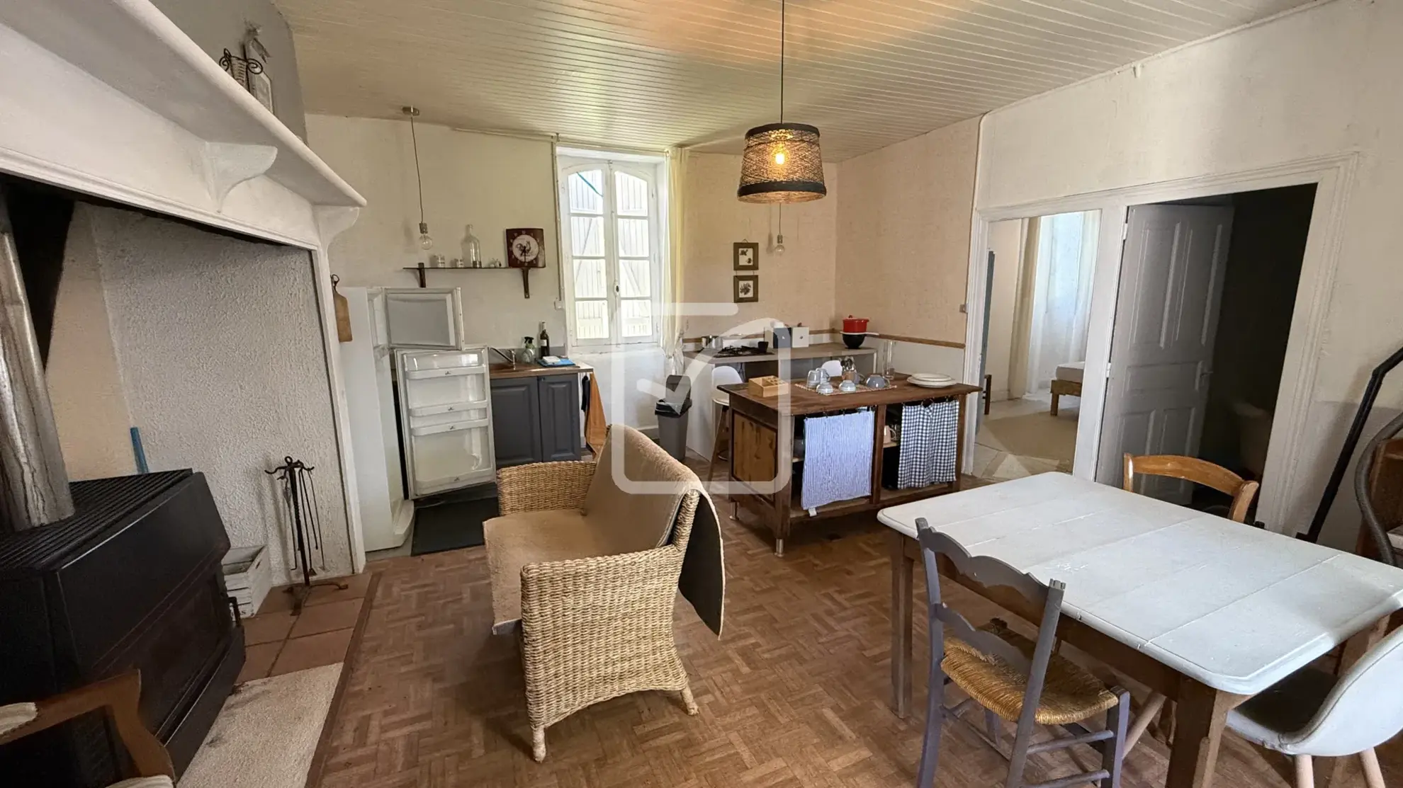 Charmante maison en pierre avec grand potentiel à Fajoles - Opération de rénovation 