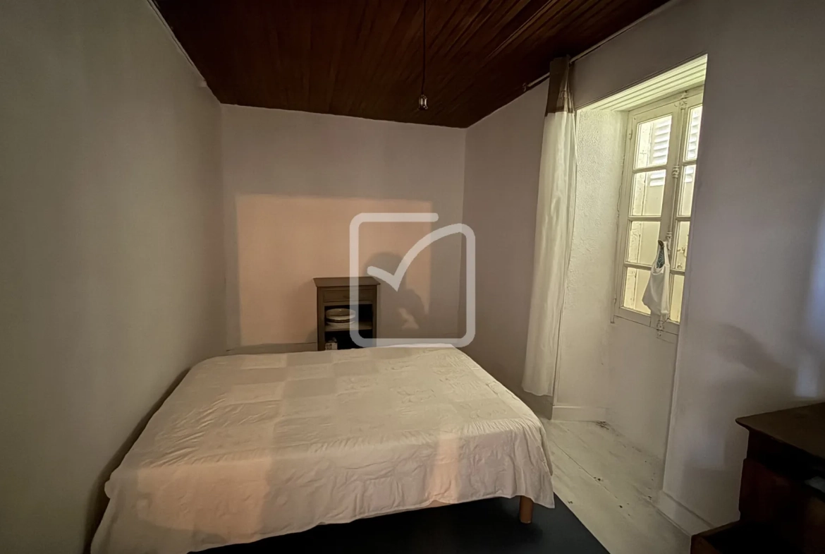 Charmante maison en pierre avec grand potentiel à Fajoles - Opération de rénovation 