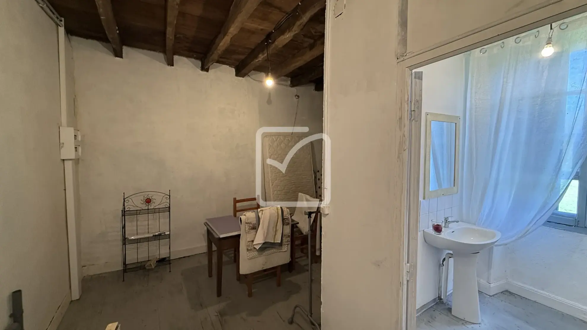 Charmante maison en pierre avec grand potentiel à Fajoles - Opération de rénovation 