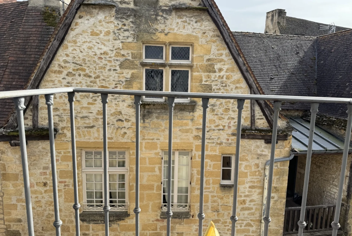 Appartement T3 dans le centre historique de Sarlat - Opportunité d’investissement 