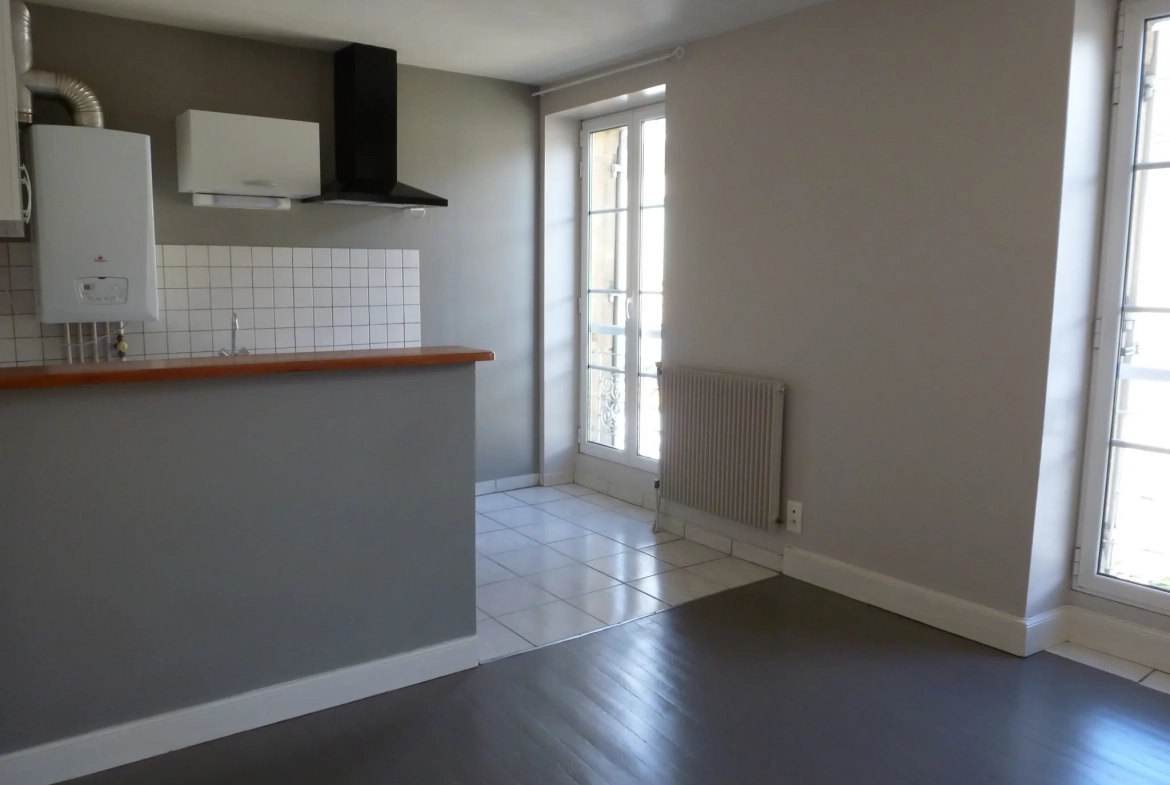 Immeuble à Sarlat avec bon rendement locatif, idéal investisseur 