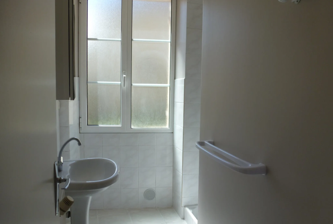 Immeuble à Sarlat avec bon rendement locatif, idéal investisseur 