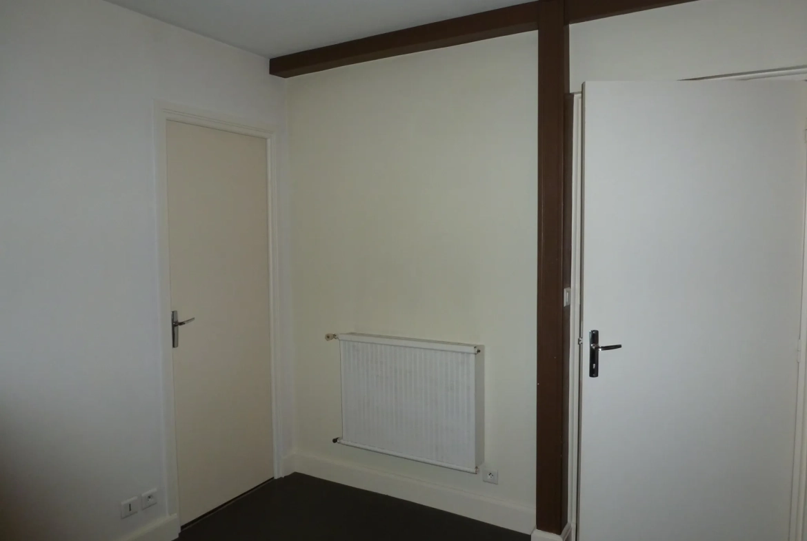 Immeuble à Sarlat avec bon rendement locatif, idéal investisseur 