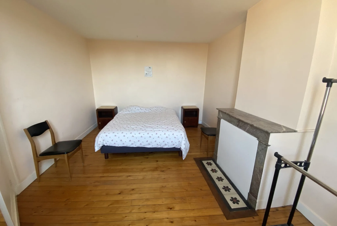 Maison de ville en pierre de 115 m² avec jardin à La Réole 