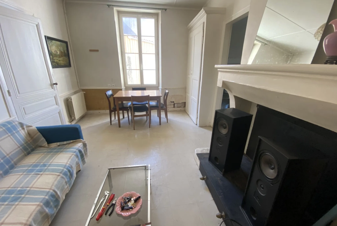 Maison de ville en pierre de 115 m² avec jardin à La Réole 