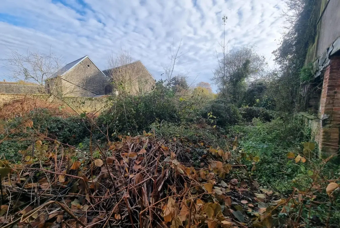 Immeuble de rapport à Courtomer – Deux maisons à rénover avec terrain 
