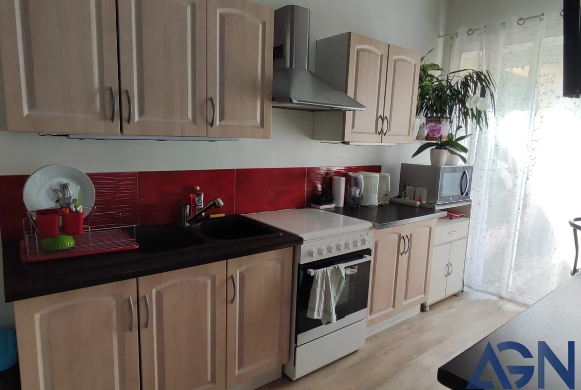 Maison lumineuse de 173 m² avec 2 appartements et jardin à Agde 