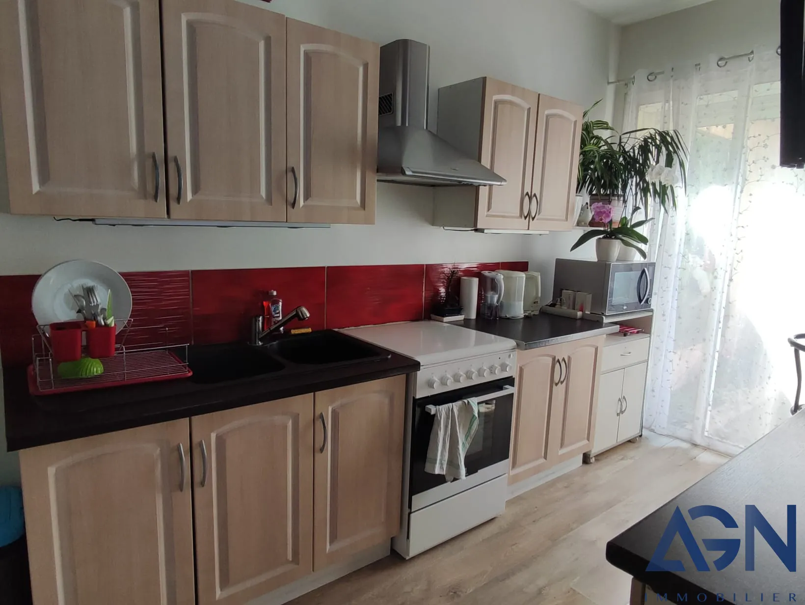 Maison lumineuse de 173 m² avec 2 appartements et jardin à Agde 
