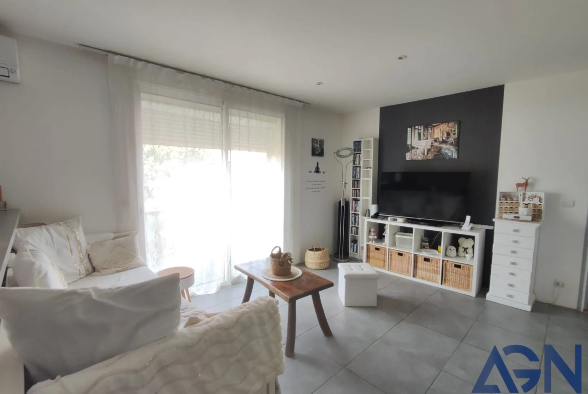 Maison lumineuse de 173 m² avec 2 appartements et jardin à Agde 