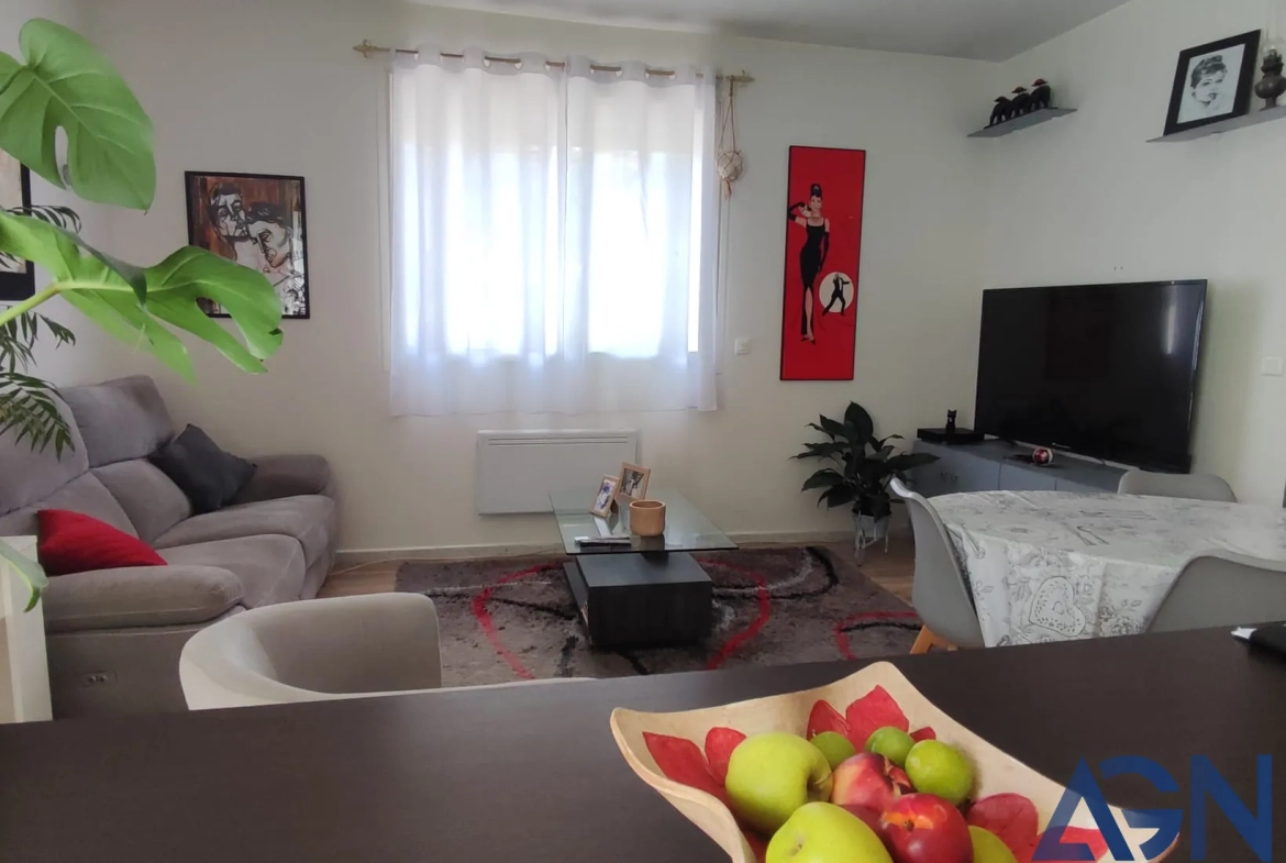 Maison lumineuse de 173 m² avec 2 appartements et jardin à Agde 