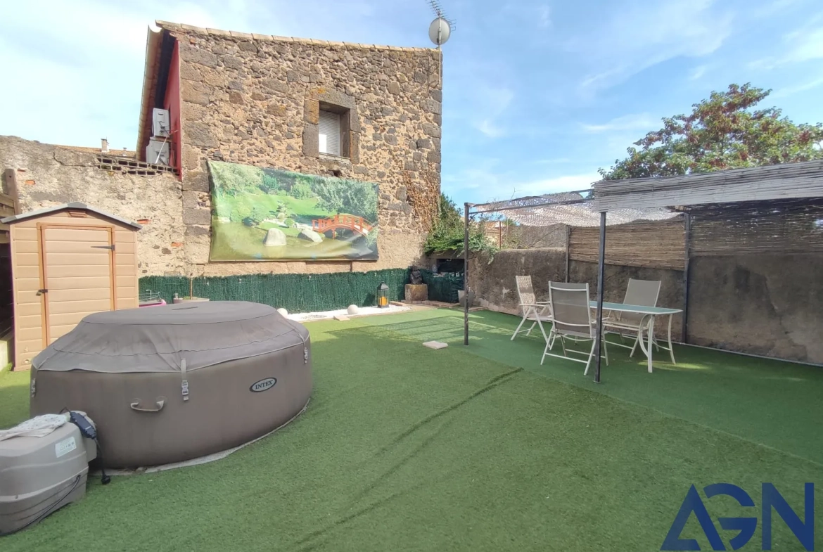 Maison lumineuse de 173 m² avec 2 appartements et jardin à Agde 