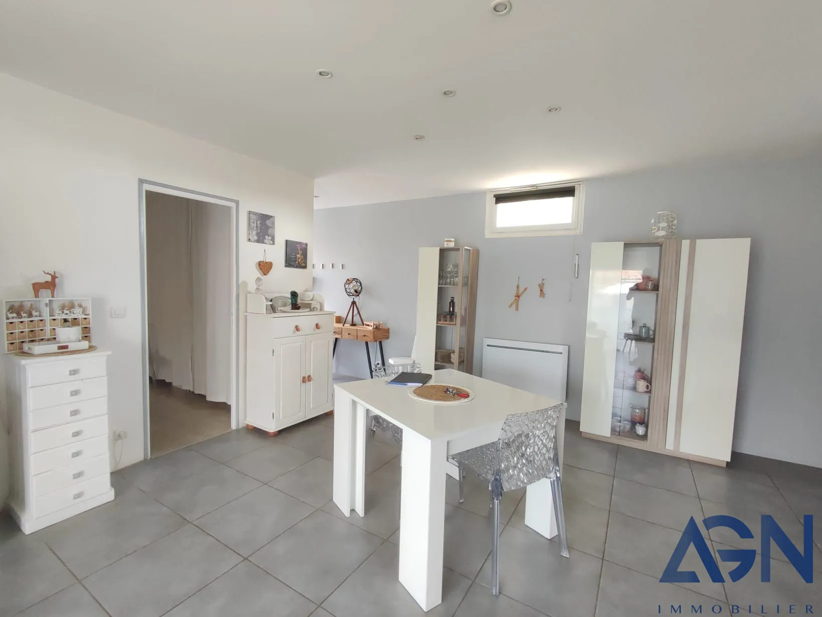 Maison lumineuse de 173 m² avec 2 appartements et jardin à Agde 