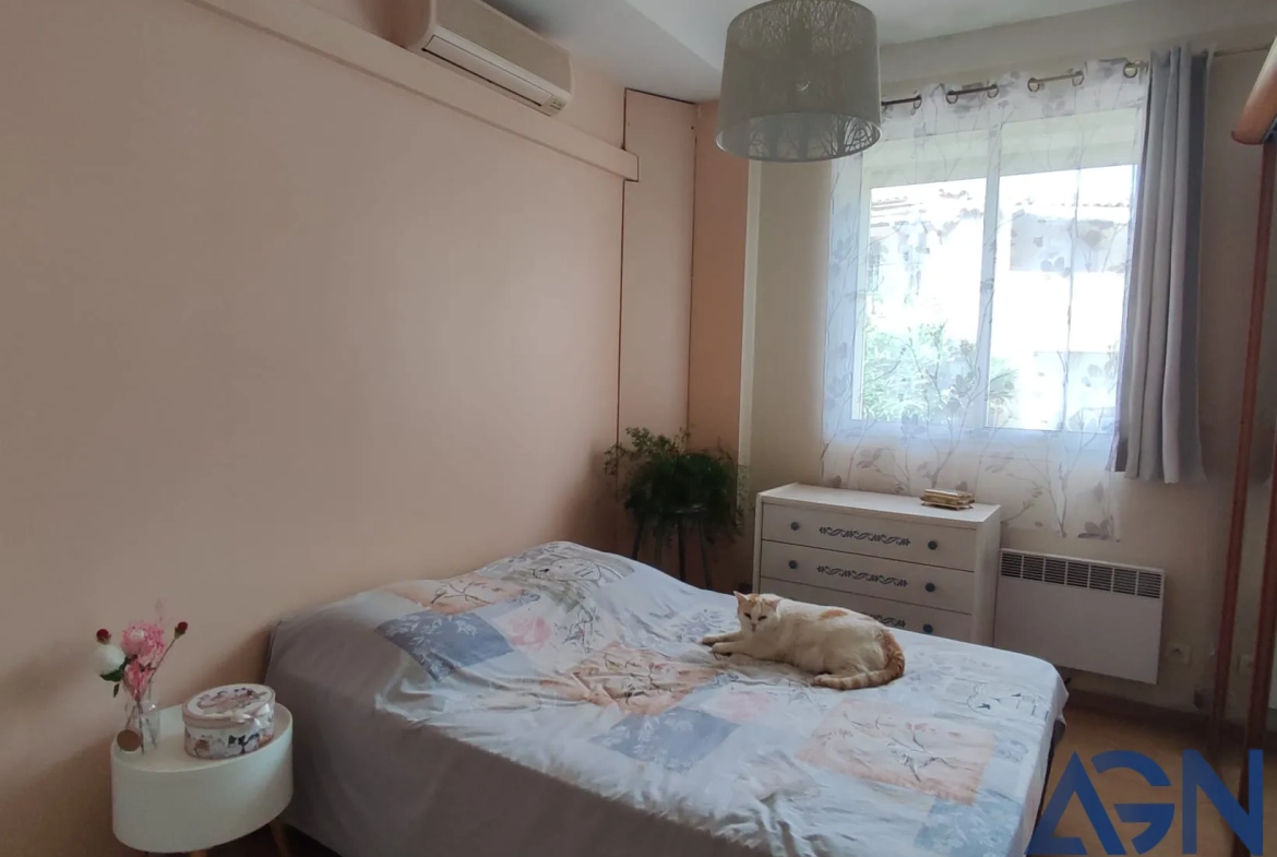 Maison lumineuse de 173 m² avec 2 appartements et jardin à Agde 