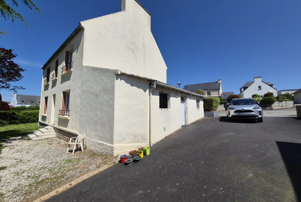 Maison familiale à Plabennec de 146 m² avec 5 chambres et jardin 