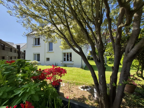 Maison familiale à Plabennec de 146 m² avec 5 chambres et jardin