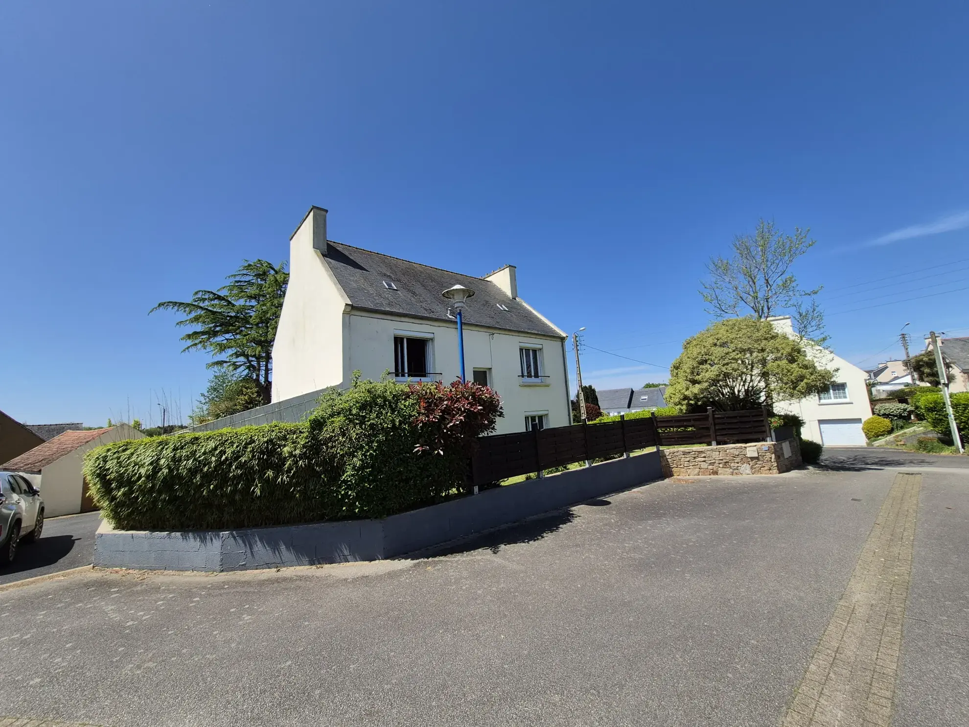 Maison familiale à Plabennec de 146 m² avec 5 chambres et jardin 