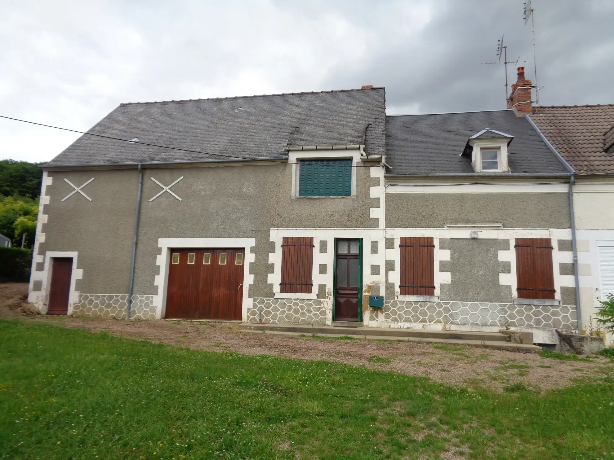 Maison individuelle de 86 m² avec dépendances à Premery, terrain de 2085 m² 