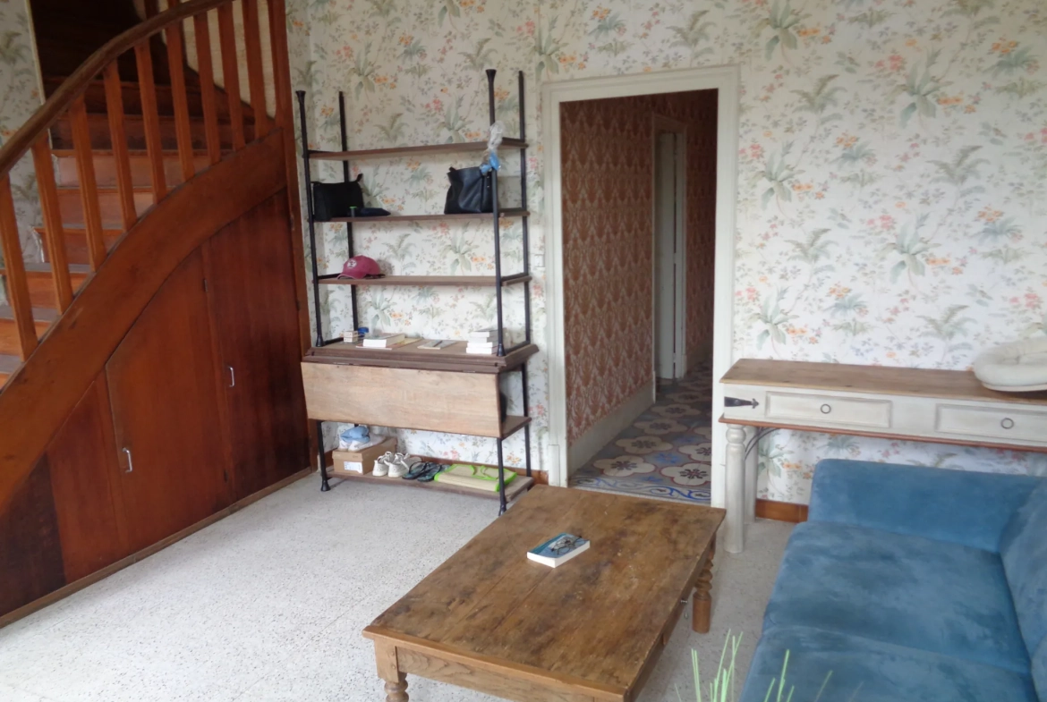 Maison individuelle de 86 m² avec dépendances à Premery, terrain de 2085 m² 