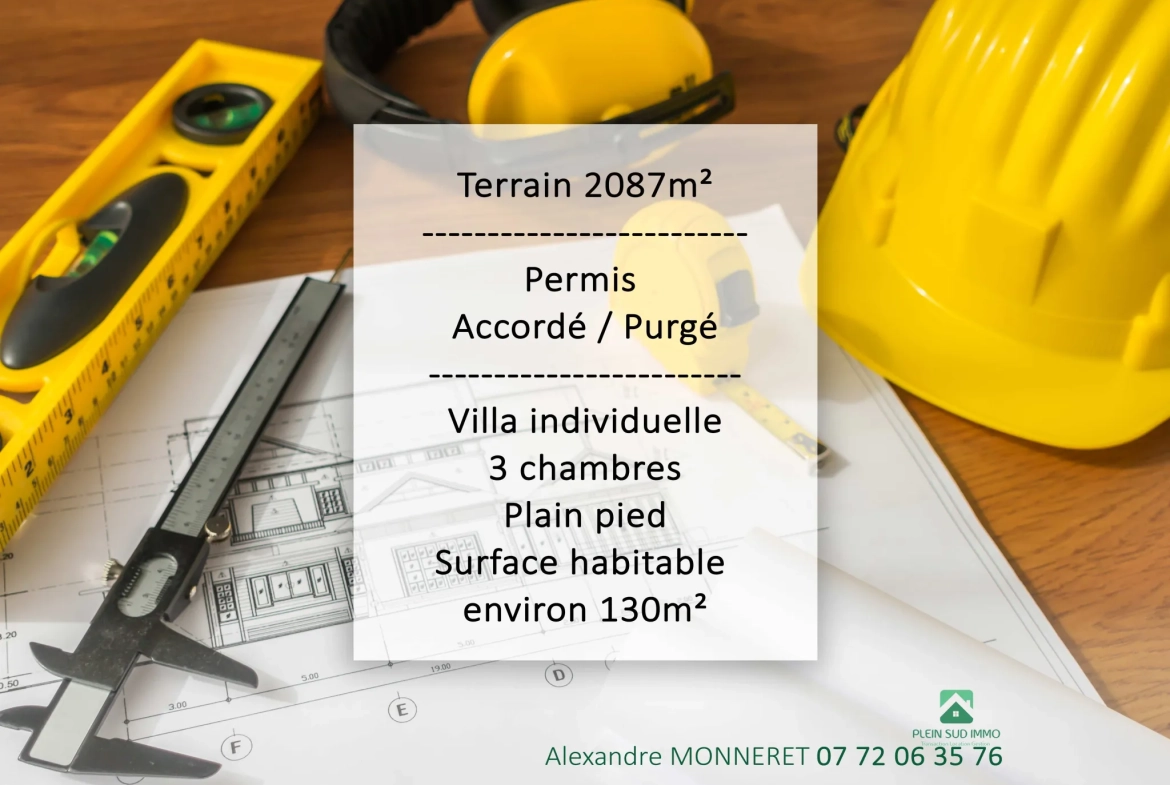 Terrain constructible à vendre à Grasse avec permis purgé, vue dégagée et projet de maison en L 