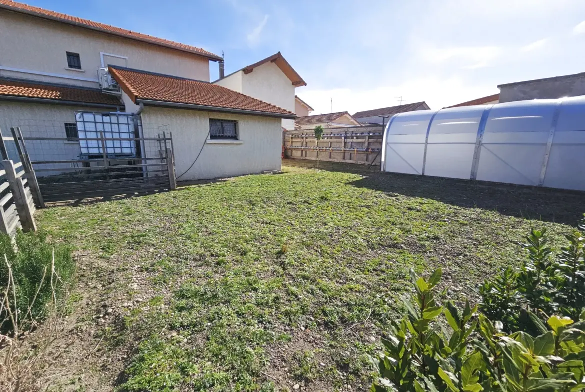 Maison à vendre à Le Coteau - 3 chambres, garage, calme, proximité centre-ville 