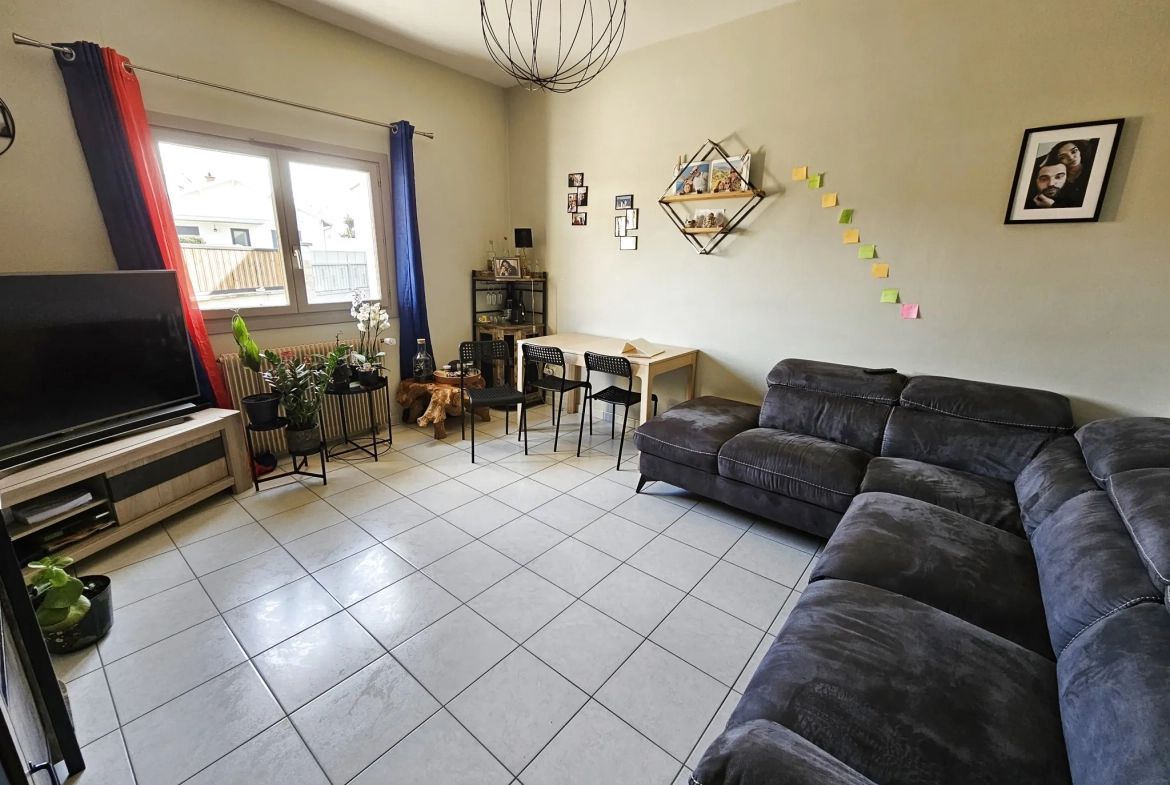Maison à vendre à Le Coteau - 3 chambres, garage, calme, proximité centre-ville 