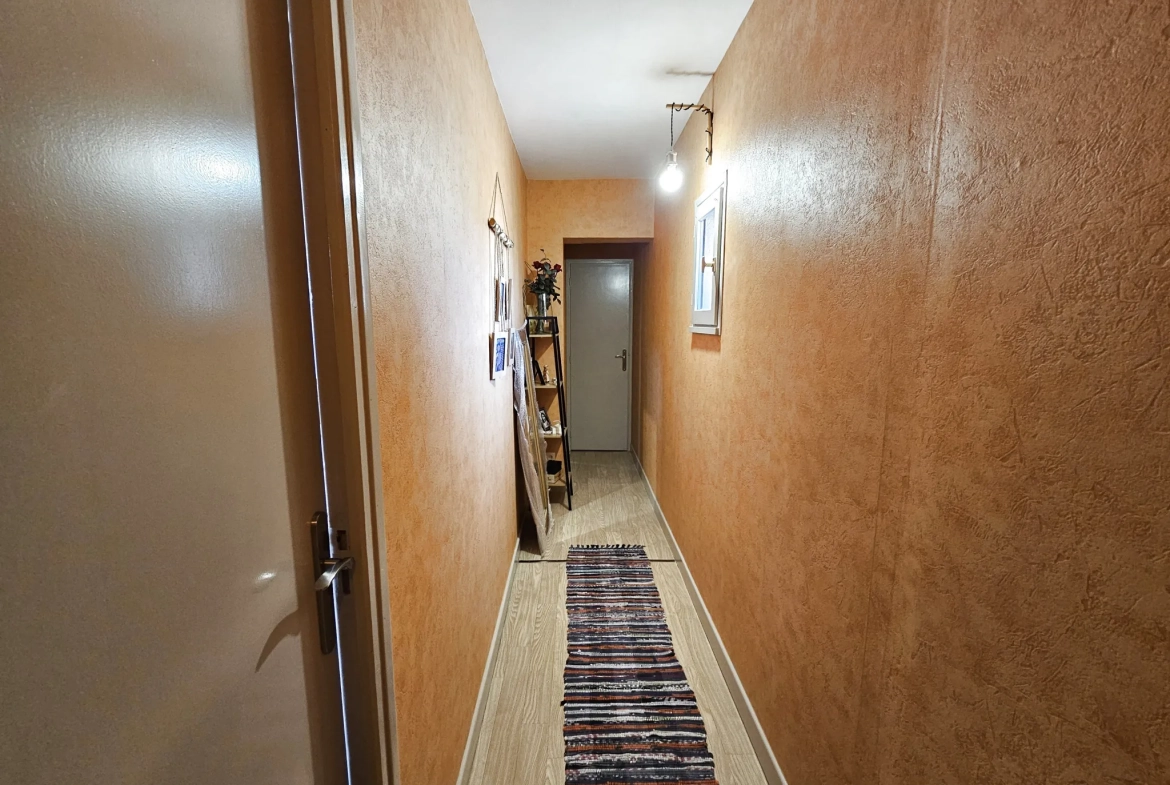 Maison à vendre à Le Coteau - 3 chambres, garage, calme, proximité centre-ville 