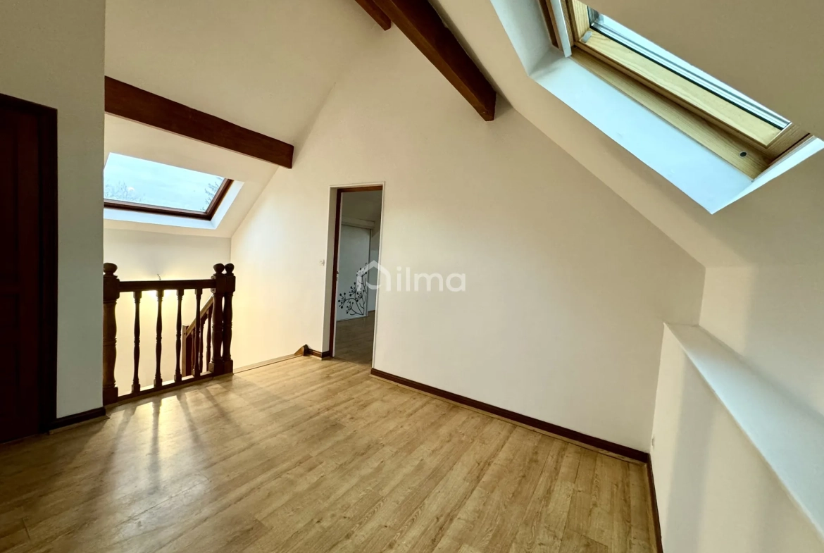 Maison briarde authentique de 215 m² proche Meaux, gare et Paris 