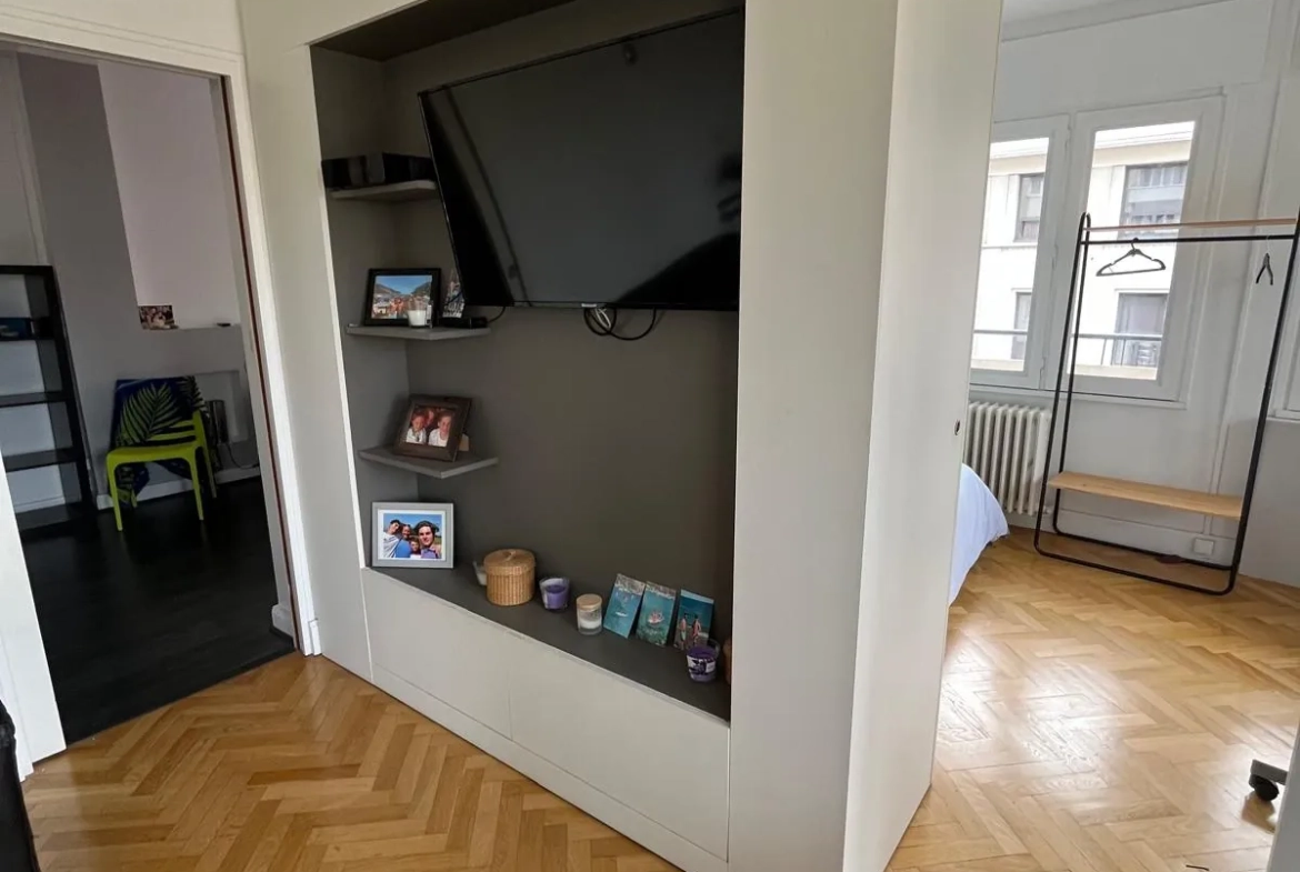 Appartement haut de gamme 108 m² à vendre à Saint-Étienne - Lumineux et rénové 