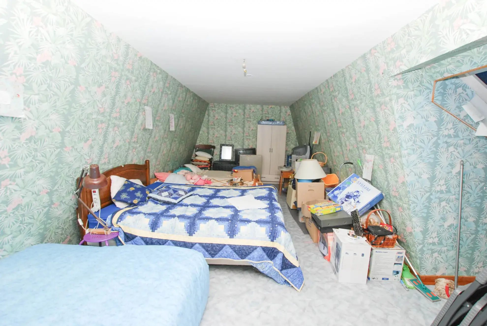Maison à vendre à Jeumont avec grand terrain, 5 chambres, garage et terrasse 