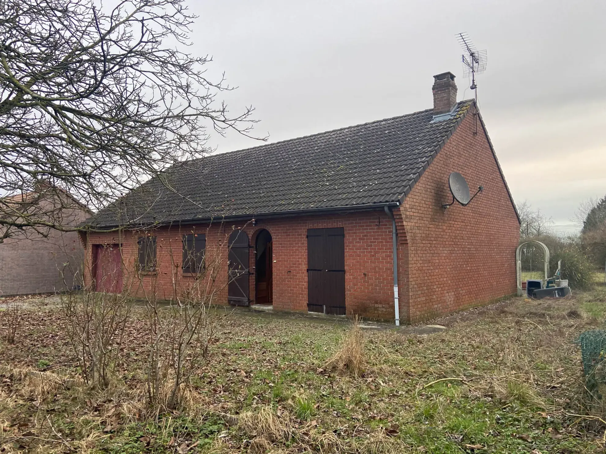Maison à vendre à Jeumont avec grand terrain, 5 chambres, garage et terrasse 