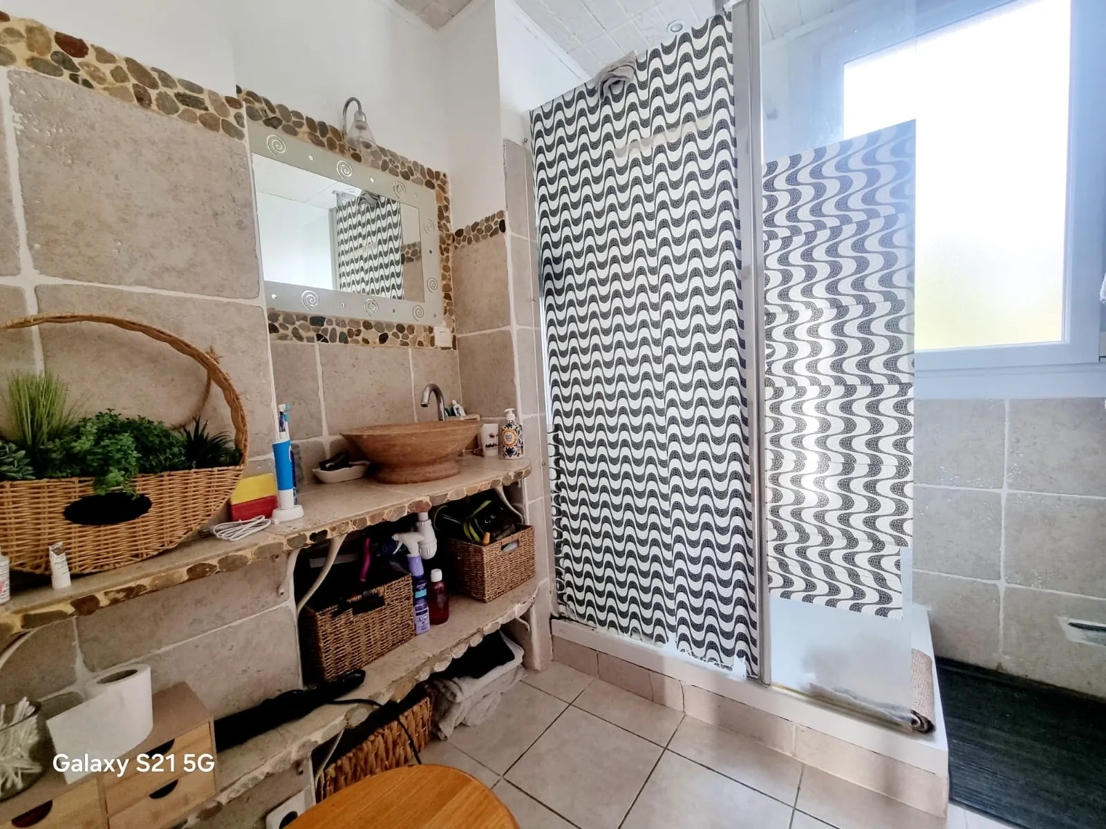 Investissement immobilier à Vitrolles : Appartement Type 4 de 66,80 m² loué avec cave 