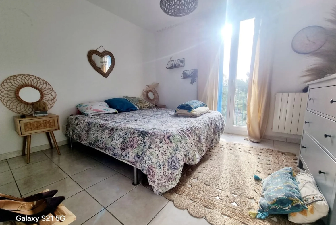 Investissement immobilier à Vitrolles : Appartement Type 4 de 66,80 m² loué avec cave 