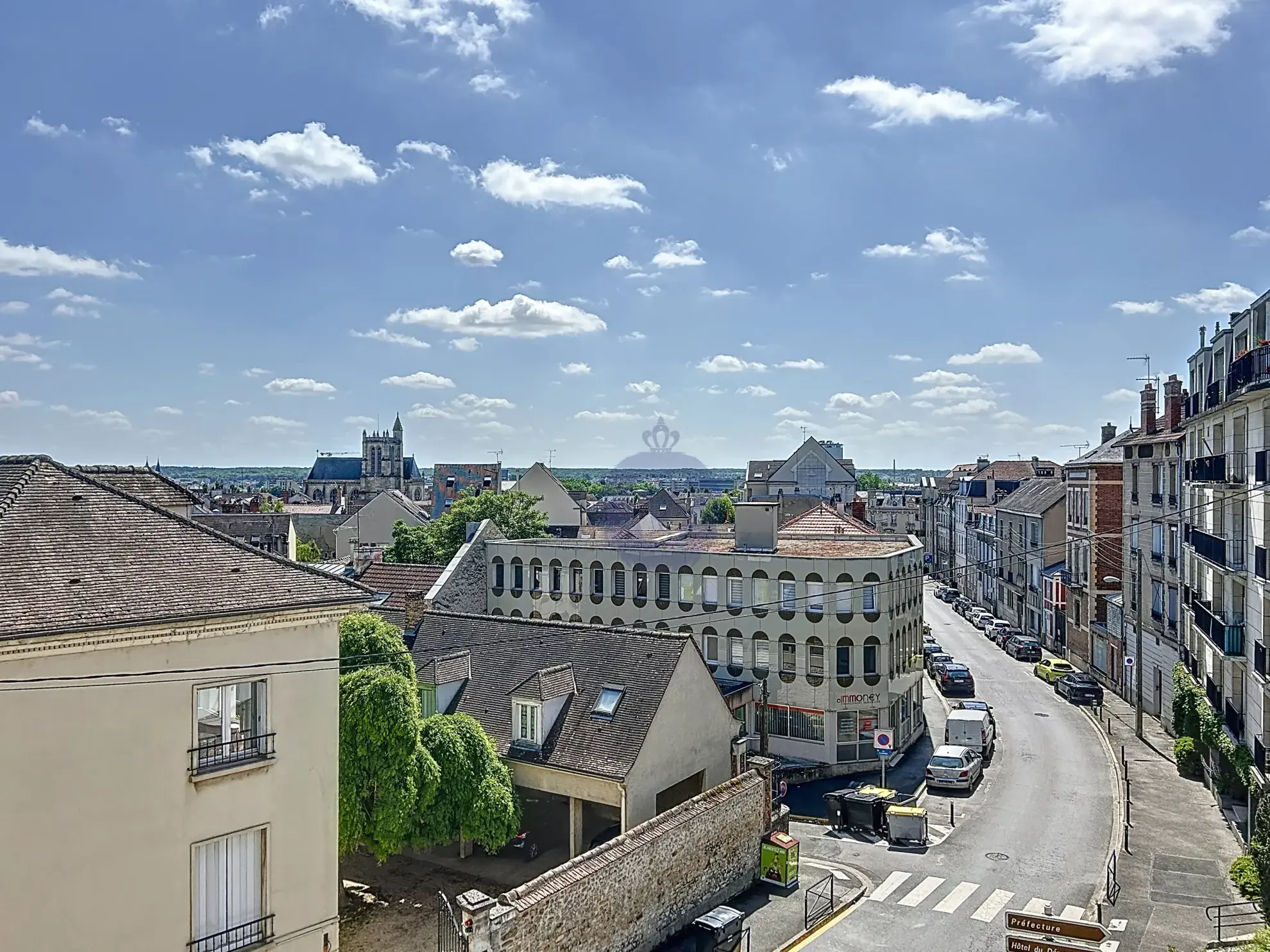 Appartement lumineux de 124 m² avec vue à Melun centre-ville 