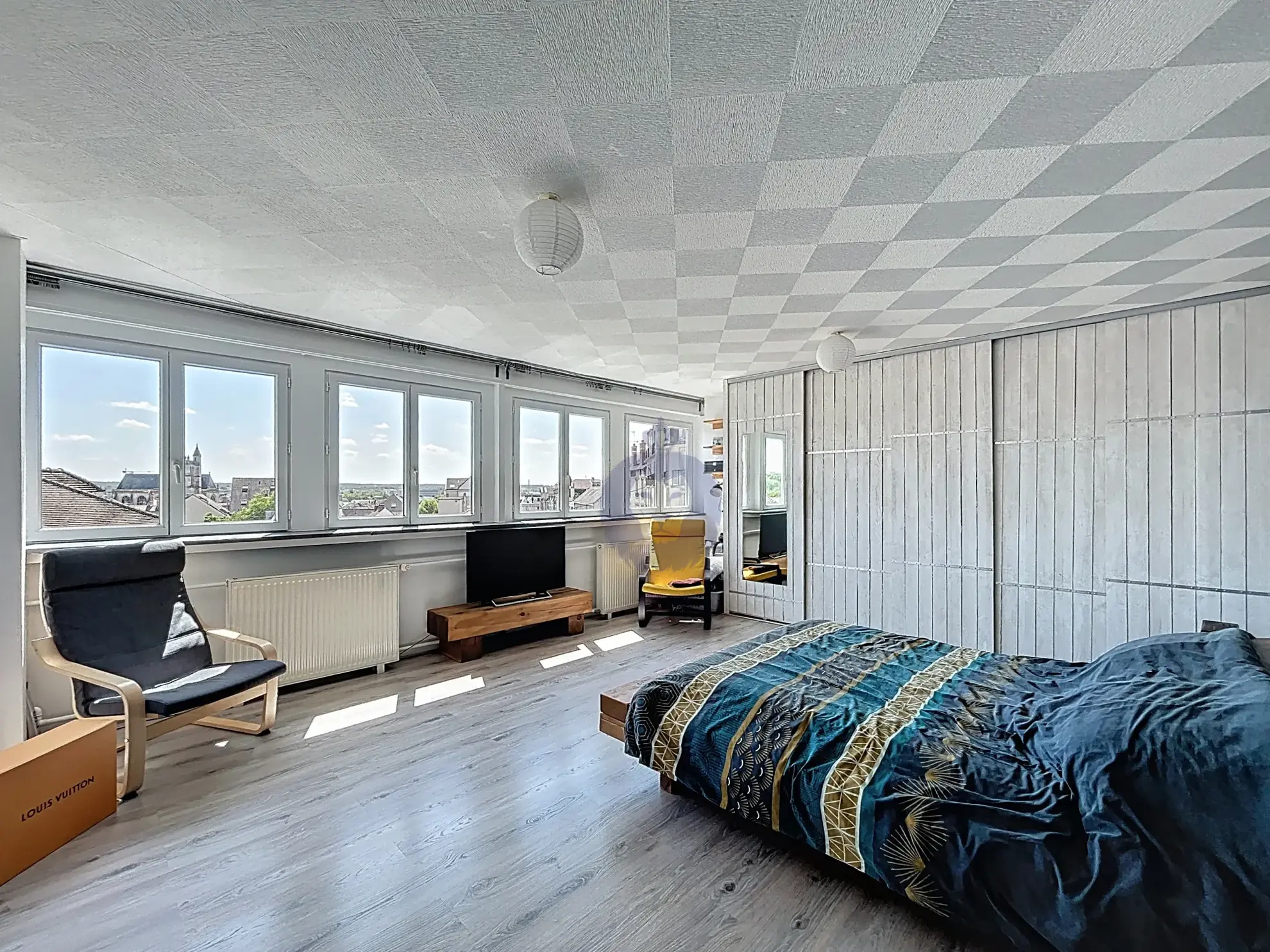 Appartement lumineux de 124 m² avec vue à Melun centre-ville 