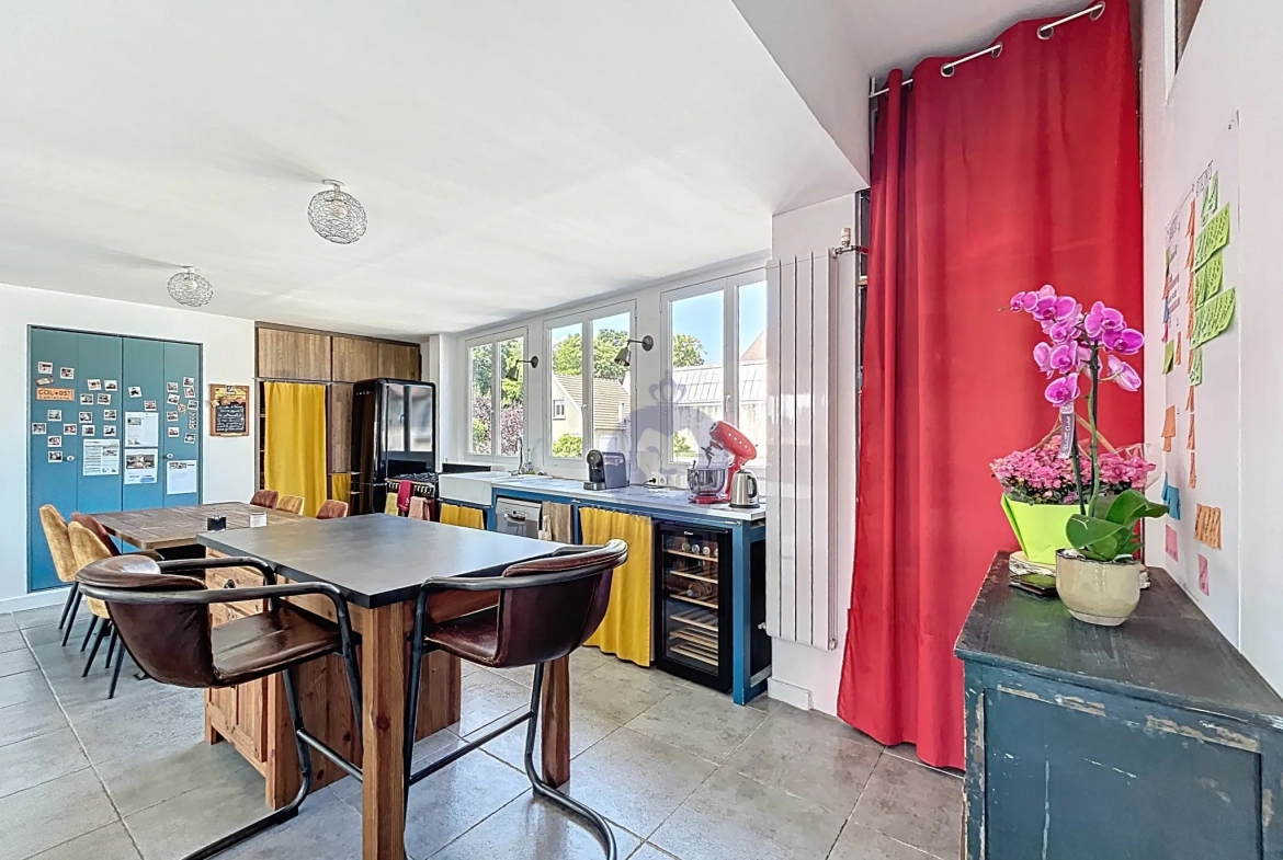 Appartement lumineux de 124 m² avec vue à Melun centre-ville 