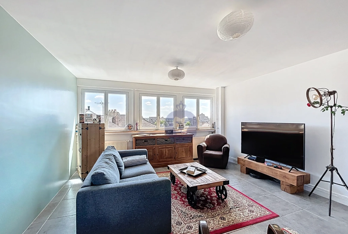 Appartement lumineux de 124 m² avec vue à Melun centre-ville 