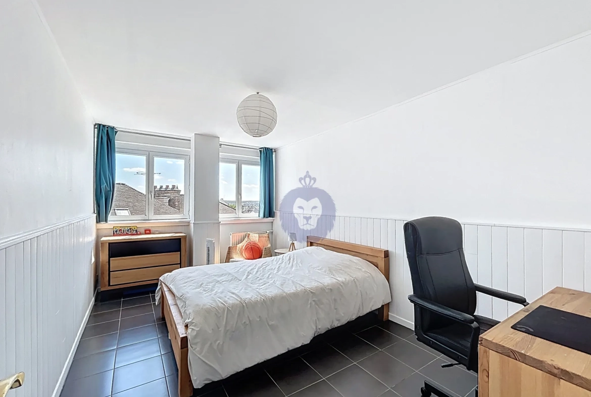 Appartement lumineux de 124 m² avec vue à Melun centre-ville 