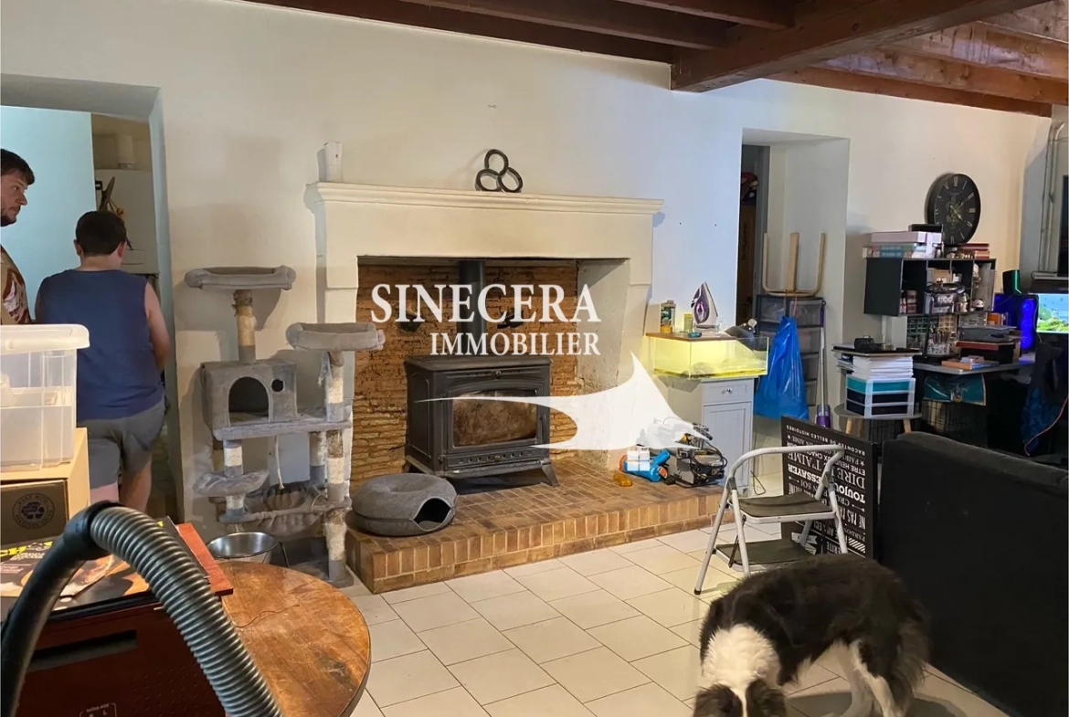 Ferme en pierre avec grange attenante à vendre à Celles, 4410 m² de terrain 