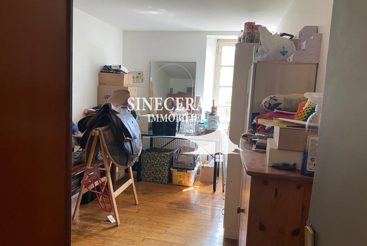 Ferme en pierre avec grange attenante à vendre à Celles, 4410 m² de terrain 