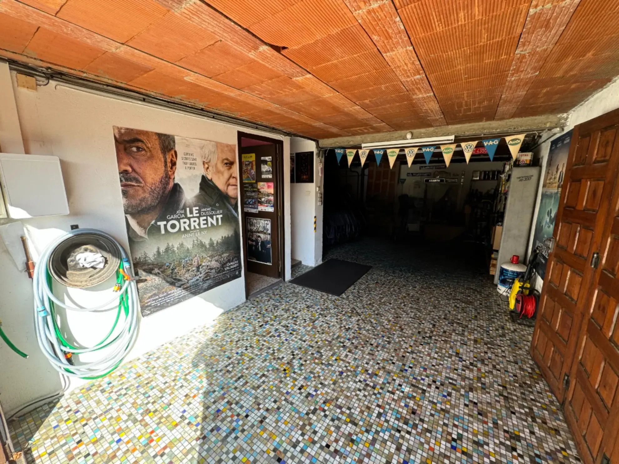 Belle maison avec piscine chauffée et grand garage à Quillan 