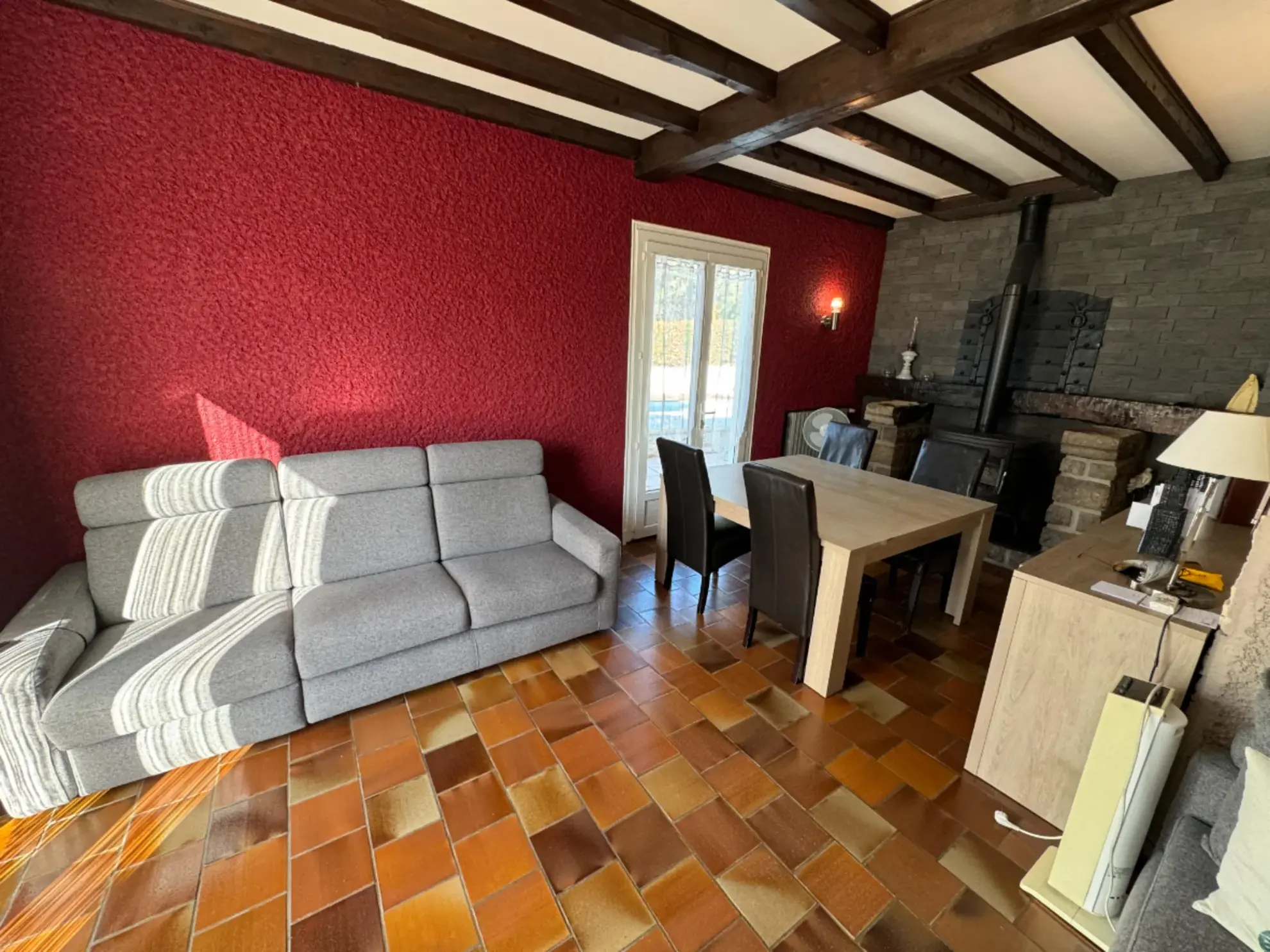 Belle maison avec piscine chauffée et grand garage à Quillan 